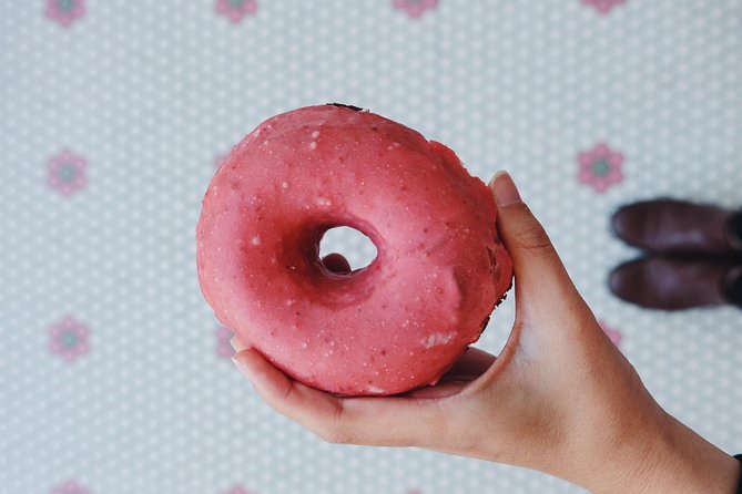Delicious Donuts & City Sights: Chicago's Original Donut Tour - Where it starts: meeting at Doughnut Vault and the Sunday-only twist