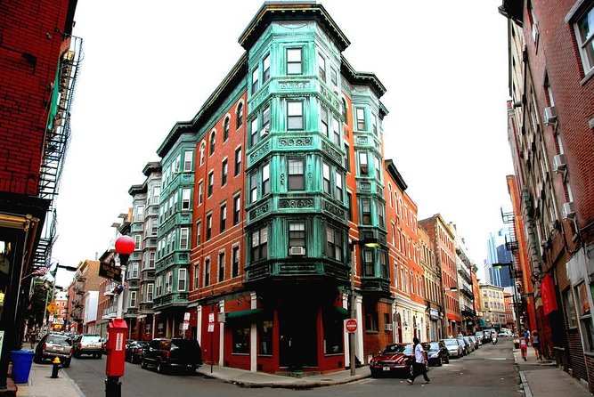 Delicious Donuts of Boston: A Sweet History Walking Tour - Union Square Donuts for Newer Picks and Changing Assortments