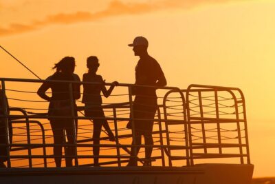 Deluxe Na Pali Sunset Tour on the Lucky Lady