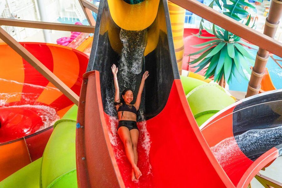 East Rutherford: Dreamworks Indoor Water Park Entry Ticket - Getting in at American Dream: parking, drop-off, and your first reality check