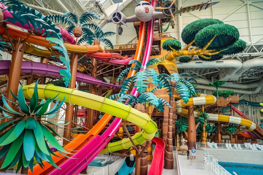 East Rutherford: Dreamworks Indoor Water Park Entry Ticket - Family-friendly rides for 4-mile-from-NYC sanity (moderate thrills)