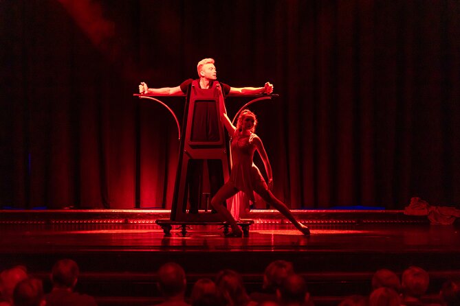 Escape Reality Branson Magic Dinner Show - What $46 Really Means Here: a magic show plus dinner value