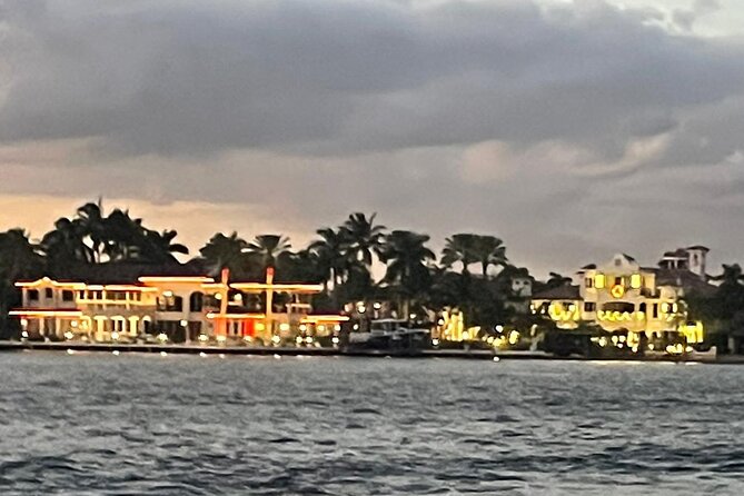 Evening Boat Cruise through Downtown Ft. Lauderdale - Las Olas Isles Mansions: Where the Waterfront Looks Like a Movie Set