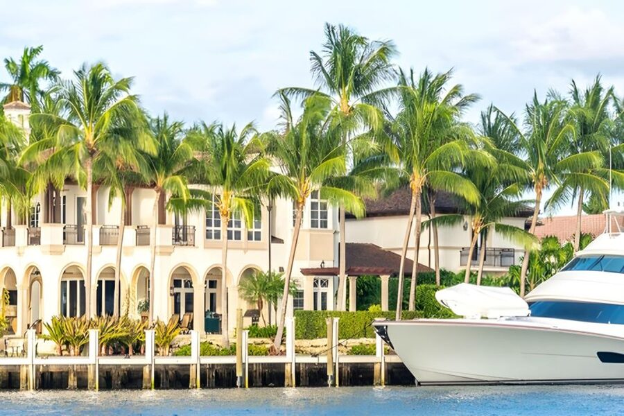 Fort Lauderdale: Millionaire's Row Cruise with Drinks - A 75-minute Millionaire’s Row cruise with drinks that actually adds up