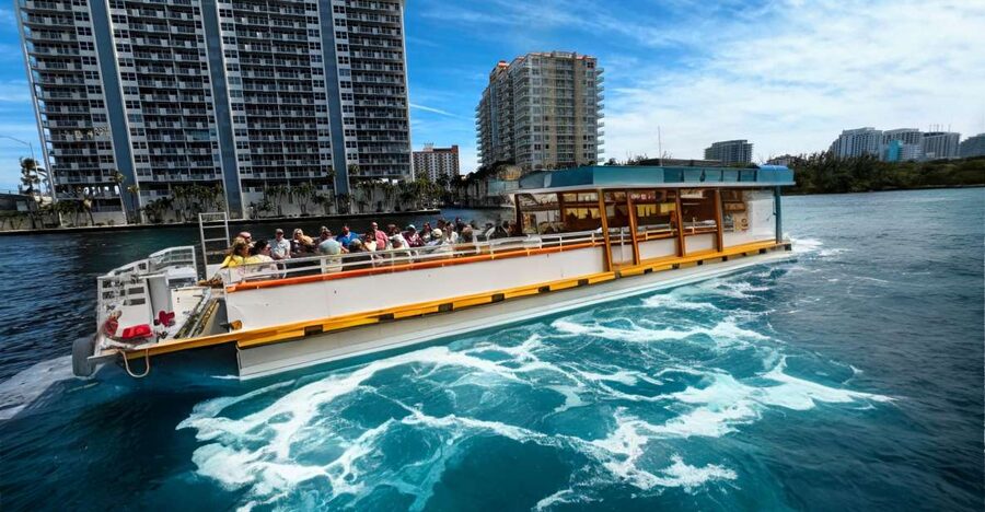 Fort Lauderdale: Millionaire's Row Cruise with Drinks - New River kickoff: skyline views and the “why this water matters” part