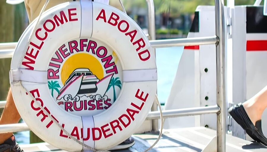 Fort Lauderdale: Millionaire's Row Cruise with Drinks - How the 75 minutes flow on board, step by step