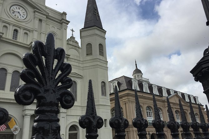 French Quarter Historical Sights and Stories Walking Tour - French Quarter First Stop: Stories You Can See on the Sidewalk