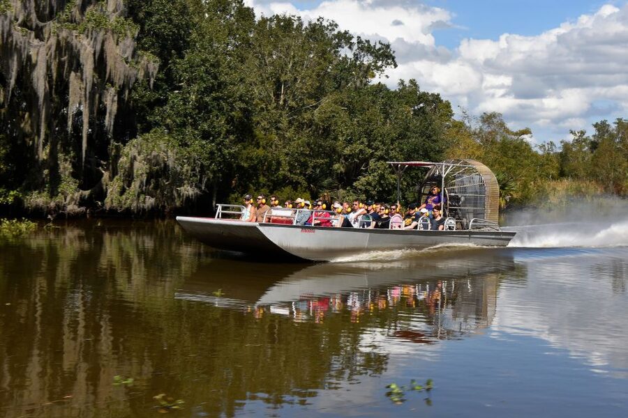 From Lafitte: Swamp Tours South of New Orleans by Airboat - Check-In Time: Gift Shop, Picnic Tables, and Seeing Sugar and Flour