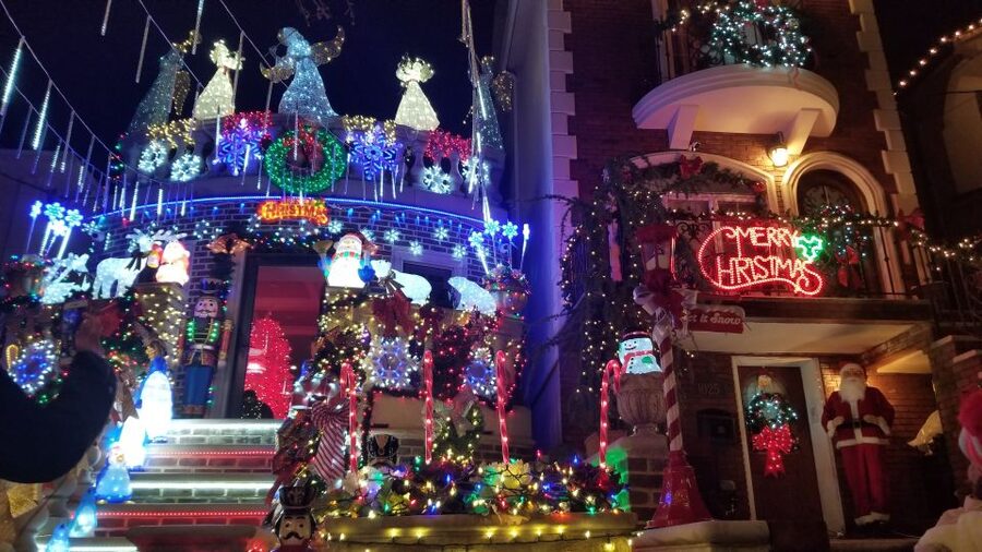 From Manhattan: 4-Hour Brooklyn Christmas Magic Tour - Dyker Heights on foot: why this neighborhood feels like a Christmas show