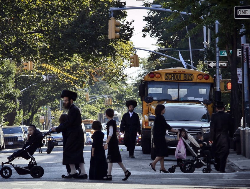 From Manhattan: 5-Hour Bronx, Queens, and Brooklyn Bus Tour - Key highlights worth marking on your mental map