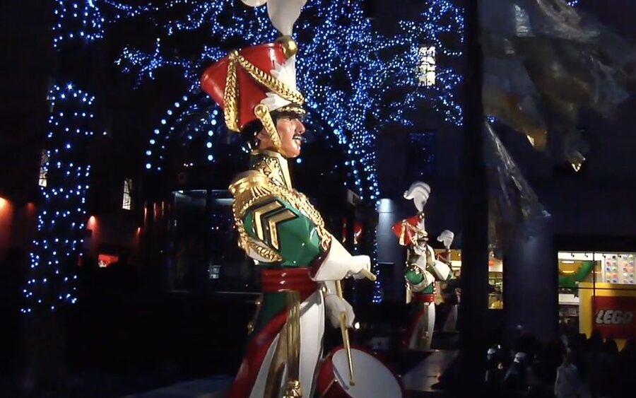 From Manhattan: Dyker Heights Lights & Skyline Tour - Bay Ridge photo stop: your first taste of the holiday vibe