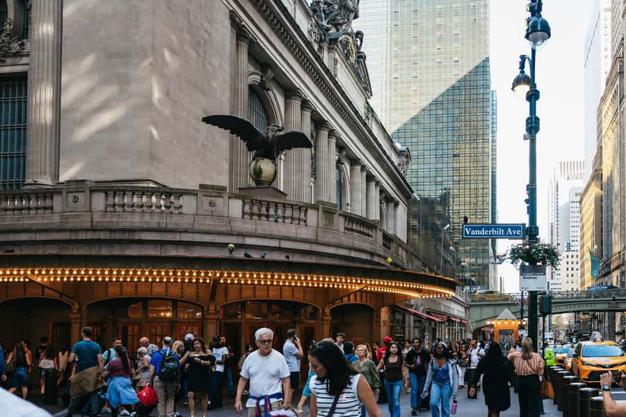 From Manhattan: Full-Day NYC Boroughs and Coney Island Tour - Who This Tour Suits Best