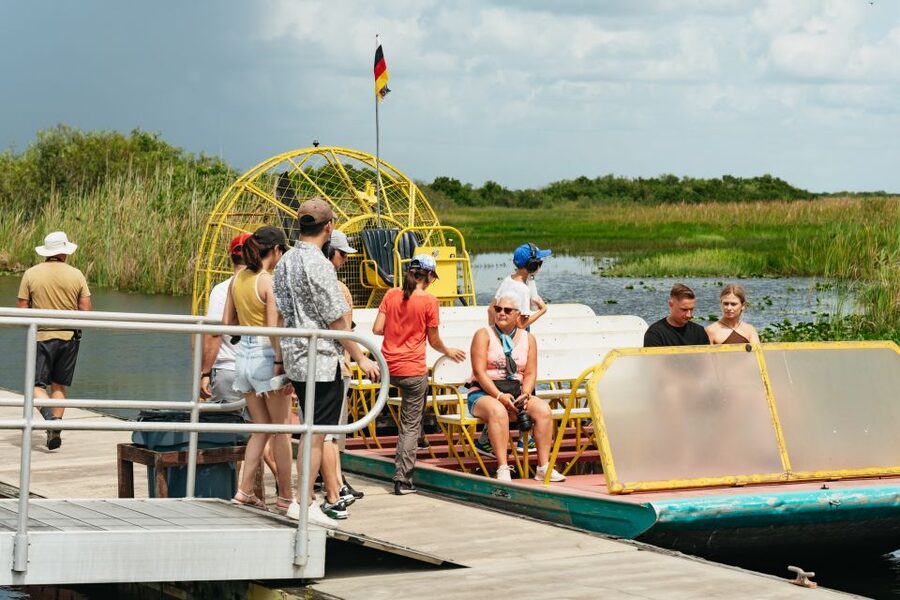 From Miami: Everglades Airboat Ride and Nature Walk - Why This Everglades Tour Feels Different From a One-Stop Souvenir Trip