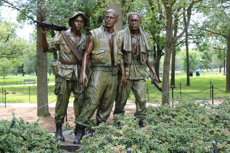 From NYC: Guided Day Trip to Washington DC by Van or Bus - White House gardens and Capitol area photos, where timing is tight