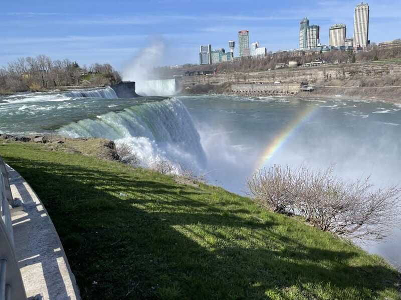 From NYC: Guided Niagara Falls Full-Day Trip - Buffalo lunch break and the ride back: how to survive the last stretch