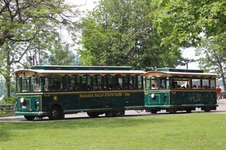 From NYC: Guided Niagara Falls Full-Day Trip - American, Bridal Veil, and Horseshoe: the core waterfall walk you should not rush