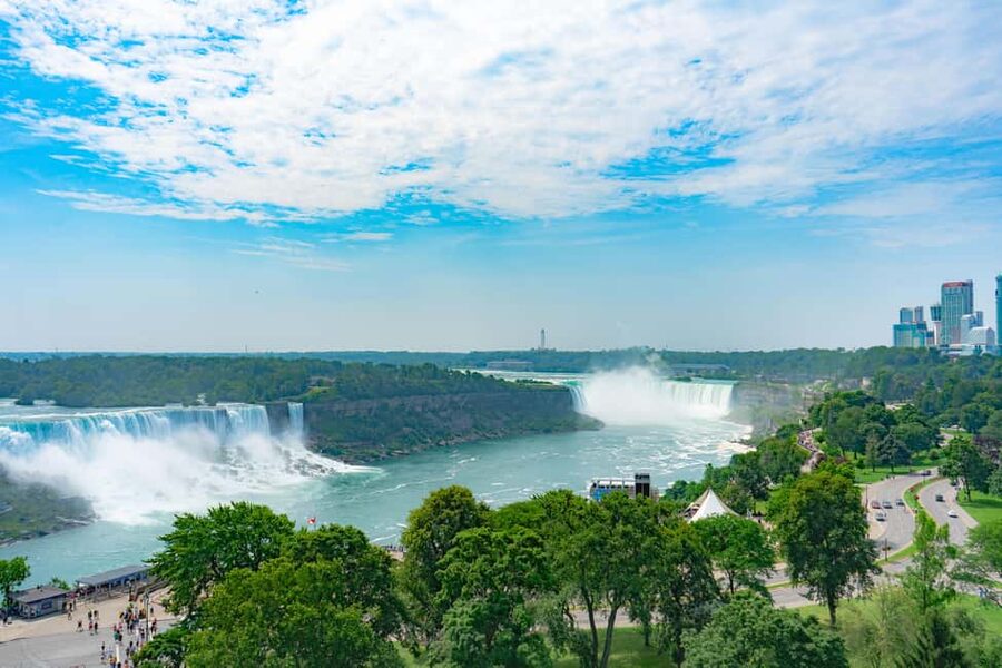 From Toronto: Niagara Falls Tour with Cruise & Maple Tasting - Niagara-on-the-Lake Free Time: One Hour in a Real Town