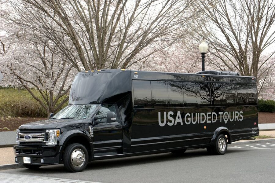 From Washington DC: Old Town Alexandria & Mount Vernon Tour - From DC pickup to the Potomac ride: where the day starts