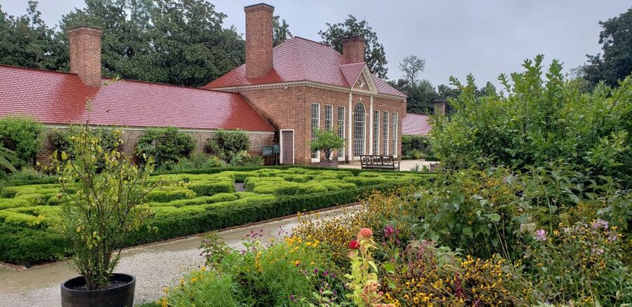 From Washington DC: Old Town Alexandria & Mount Vernon Tour - The Mount Vernon Mansion tour: where the “day trip” feels real