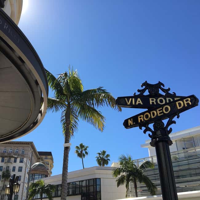 Full-Day City Tour of LA, Hollywood, Beverly Hills & Beaches - Sunset Strip drive: iconic sights without the scramble