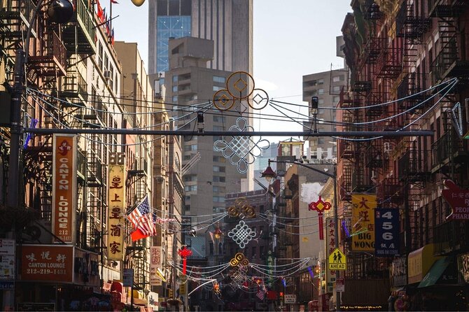 Gangsters and Ghosts Tour New York City - Getting Started at 24 Mulberry St, Then Winding Toward Washington Square Park