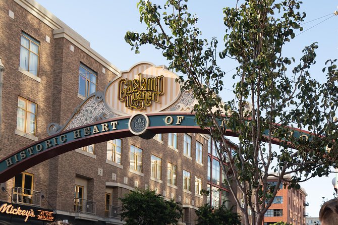 Gaslamp Quarter Food and Drink Tour: Brothels, Bites & Booze - Price and value: what you really get for $94