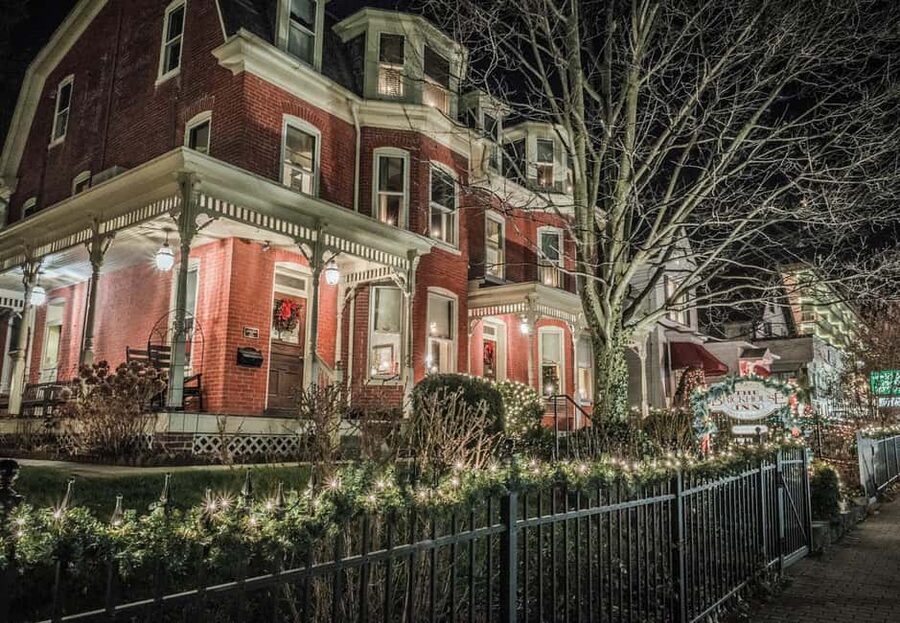 Gettysburg: Civil War Ghosts Walking Tour - 150-year-old bullet holes and the Witness Tree stop you will remember