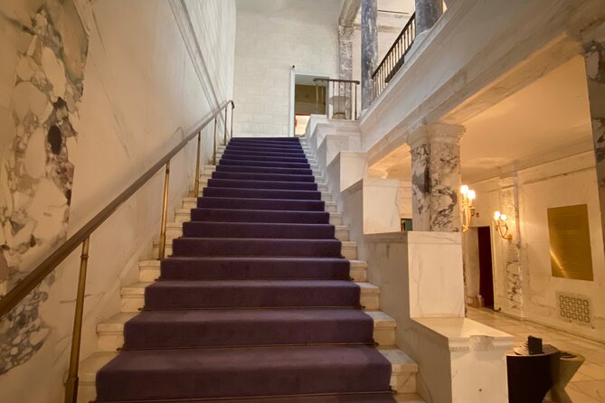 Gilded Age Mansions Tour in New York - Stop 4, 2 E 79th St: prison, reclusive owners, and a building saved