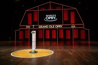 Grand Ole Opry House Guided Backstage Tour in Nashville