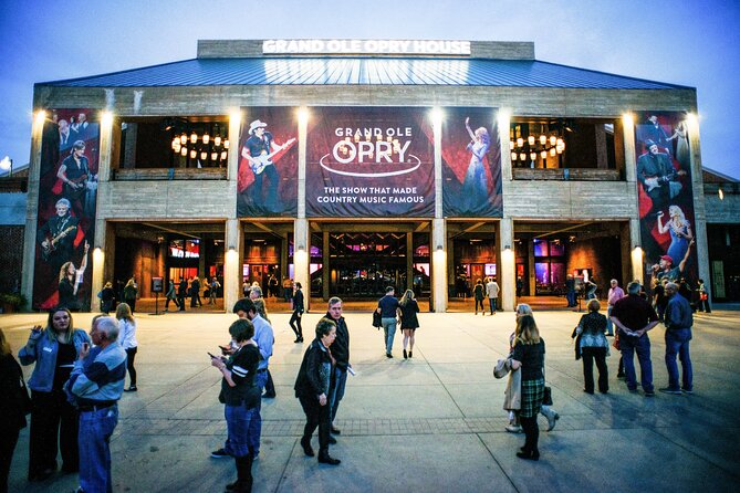 Grand Ole Opry House Guided Backstage Tour in Nashville - Your guide is a huge part of the experience