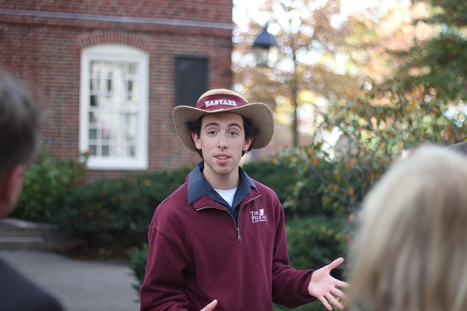 Harvard University Campus Guided Walking Tour - Passing the Science Center area, and how to read campus rhythm