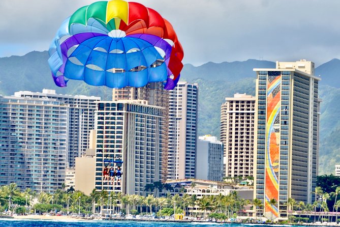 Hawaiian Parasail Since 1977 - Crew Style That Actually Helps First-Timers