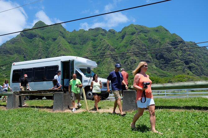 Hidden Gems of Oahu Circle Island Tour with Byodo In Temple - Tropical Farms Macadamias and Kona Coffee, Then Jurassic Valley Drive-By Views