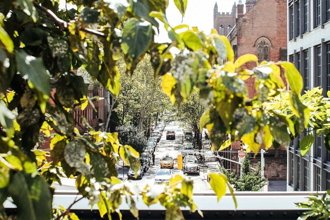 High Line and Chelsea Small Group Tour - Stop 1: Chelsea Market, snack time plus neighborhood context