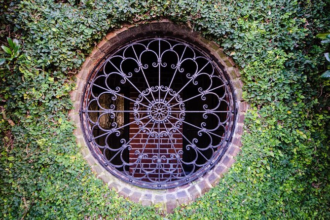 Highlights of Charleston Guided Walking Tour - A 2-hour Charleston storyline on foot
