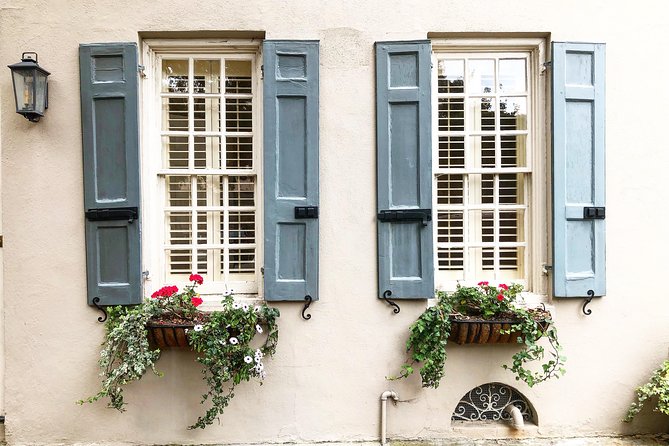Historic Charleston Guided Sightseeing Walking Tour - French Quarter walking, from Dock Street Theatre to the church circuit