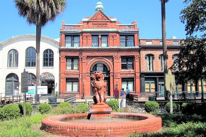 Historic Savannah Guided Walking Tour - Photo stops and questions: the walking part doesn’t swallow the story