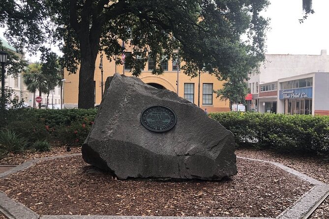 Historic Savannah Guided Walking Tour - Who should book this Savannah Historic District walk