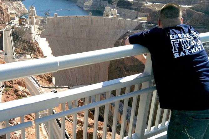 Hoover Dam Comedy Tour with Lunch and Comedy Club Tickets - LA Comedy Club at the Strat: how the included ticket fits your day