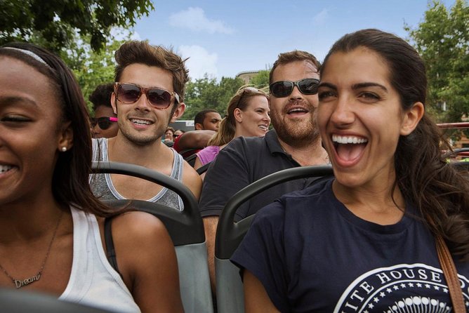 Hop-on Hop-off Sightseeing Tour by Open-top Bus with 18 Stops - Free White House Photo and the One-Hour Bike Rental Offer