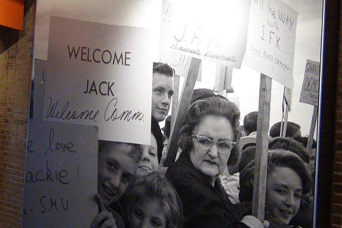 JFK Assassination and Museum Tour with Lee Harvey Oswald Rooming House - Oswald Rooming House Museum: the short stop that sparks big questions