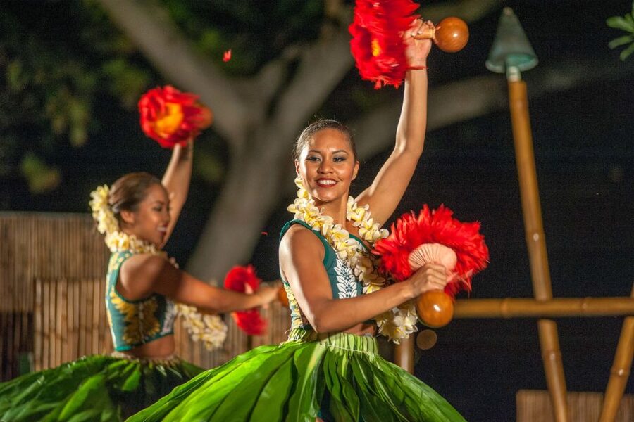 Kailua-Kona: Voyagers of the Pacific Luau with Buffet Dinner - The Buffet Dinner: Local-leaning, Crowd-pleasing, and Actually Filling