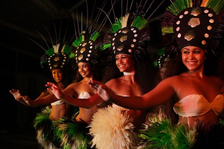 Kauai: Buffet Dinner with Open Bar and Luau Kalamaku Show - Cost and value at $179: what you get, and what you might pay extra