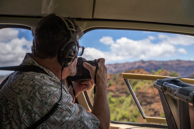 Kauai Deluxe Waterfall Safari: Helicopter Tour - Weather realities, rescheduling, and the weight rule you must respect