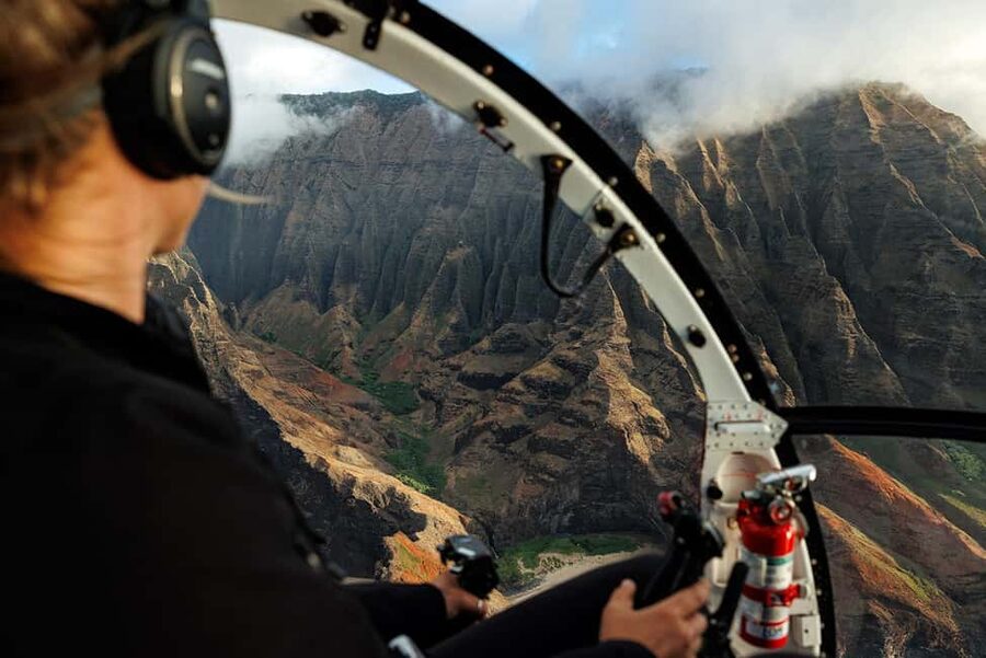 Kauai: Hughes 500 4-Passenger Doors-Off Helicopter Flight - What to wear for doors-off wind and cold