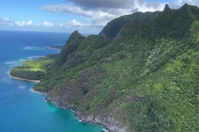 Kauai: Hughes 500 4-Passenger Doors-Off Helicopters - Na Pali Coast: 17 miles of seacliffs, over 3,000 feet up