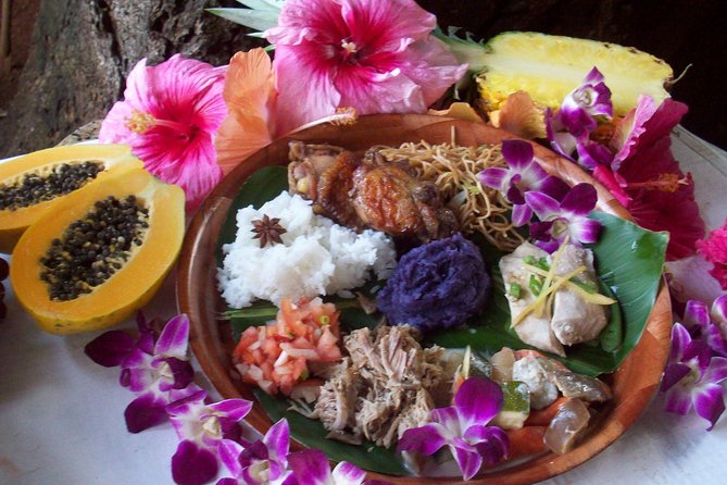 Kauai: Luau Kalamaku with Buffet Dinner and Show - Kilohana Plantation grounds: where your luau night actually happens