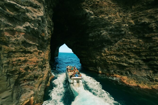 Kauai: Nā Pali Coast Zodiac Raft Expedition and Snorkeling - Key things to know before you book Na Pali Riders