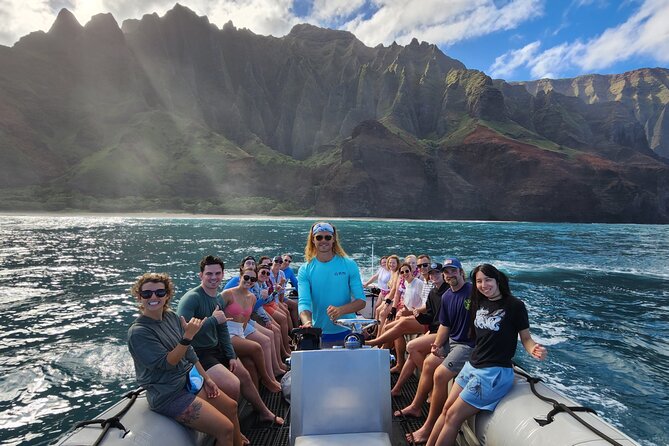 Kauai: Nā Pali Coast Zodiac Raft Expedition and Snorkeling - What the zodiac ride really feels like