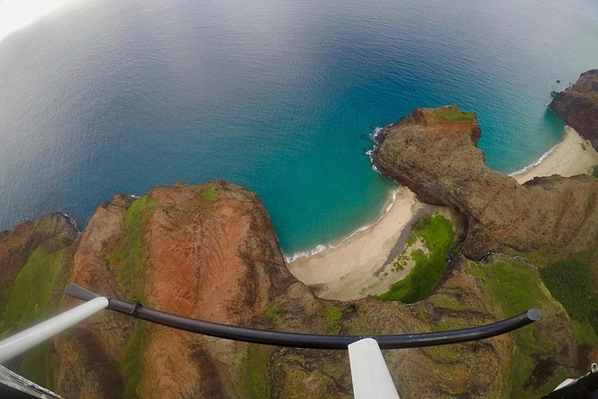 Kauai Private Doors-Off Helicopter: Ultimate Waterfalls & Canyons - Waipoo Falls and Waialeale Crater: When Kauai Turns Weird in a Good Way